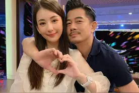 55岁郭富城深夜为妻子庆生！夫妻亲密依偎显甜蜜，力证感情仍未变图片
