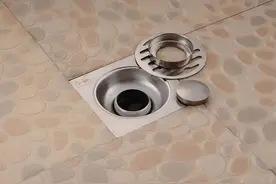 装了两套房才敢提醒：厨房要不要装地漏？大部分家庭想错了图片