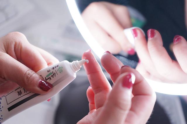 鏌斿拰娲侀潰绁涚棙锛岃幈鑲や紭鑸掔紦姘ㄥ熀閰告磥闈钩銆佺鐥樿啅浣撻獙