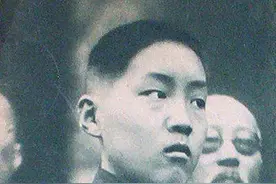 中国最后一位衍圣公：军队守卫产房，出生后国家鸣13响礼炮庆祝图片
