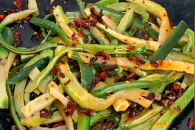 天冷了，遇到此菜别手软，一次买40斤，晒干存起来，冬天吃最香图片