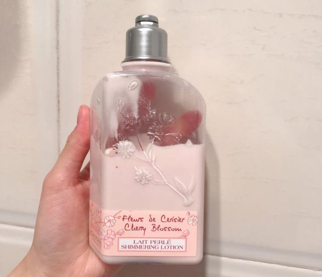 妮维雅的夜间极致美白身体乳