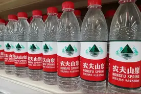 世界最贵矿泉水，最高一瓶68万，一口喝掉一个肾？图片