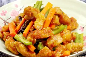 难怪家里的溜肉段不酥脆鲜香？原来饭店挂糊用2种粉，碗汁不加醋图片