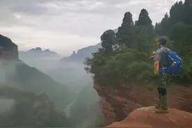 南太行悬崖上的神秘村落，不通车未开发，靠一道美食户均年入10万图片