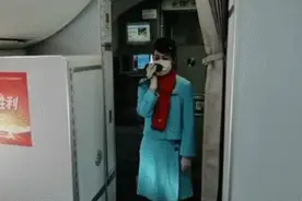 “谢谢逆行者、我亲爱的武汉老乡们” 两段湖北口音的广播刷屏了图片