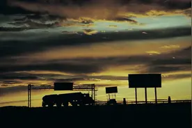 1200万驾驶舱里的家，我在快手拍卡车司机图片