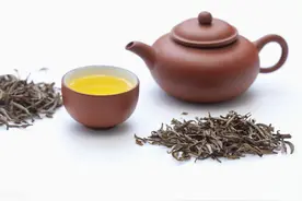 喝茶，为何有人睡不着，有人却睡得更香？提醒：泡茶的方法要改变图片