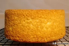 海绵蛋糕别买了！教你一招，面糊不消泡，出炉不凹底塌陷，收藏了图片
