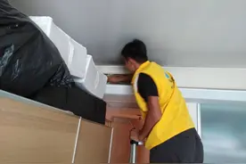 空调内部成为细菌温床，建议专业人士上门清洗图片