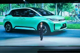 滴滴“造”车！全球首款网约定制电动车来了图片