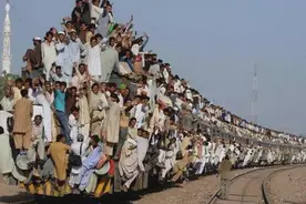 印度人口暴涨将反超中国，引发许多问题，为何不实行计划生育？图片