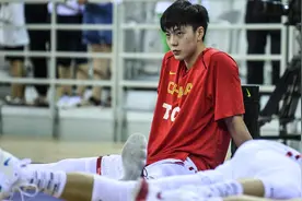 日本球迷如何评价中国男篮？胡明轩太帅了，像EXO，周琦长得一般图片