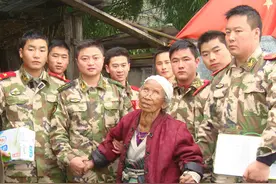 西藏贫困老人，45年每天坚持升国旗，背后原因让人心酸图片
