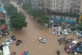 陈根：一夜回到解放前，郑州雨灾下的数字城市有多脆弱？图片