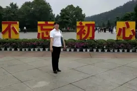 风景如画美丽富饶的卫星村图片