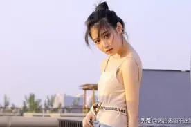 傍晚天台的大眼美女图片