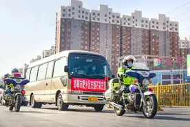 铁骑护航！邯郸市交巡警支队肥乡大队以最高礼遇安全护送援石医疗队图片