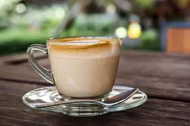 心理测试：④杯奶茶你会喝哪一杯？测你爱的人人品如何？图片