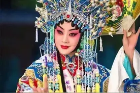 被不少人称为“京剧第一美人”的李胜素，究竟是个怎样的人？图片