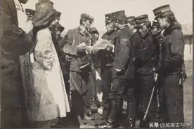 20世纪初的韩国：日本人趾高气昂，韩国人穿汉服戴网巾很像明代人图片