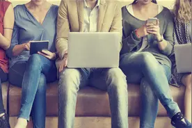 巨亏11亿鞋牌的重生之路：亚马逊月售4.5万双，独立站流量905万图片