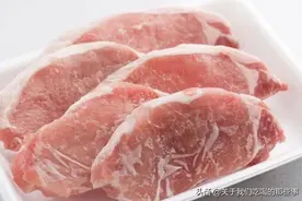 冻肉最忌用水泡，又老又柴腥味重！教你一招，5分钟解冻，特鲜嫩图片