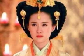 皇帝打瞌睡出丑，13岁宫女偷笑一声，改变了她一生的命运图片