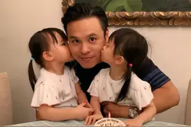 百亿阔太熊黛林为丈夫庆生，双胞胎女儿长大不像爸妈，颜值差别大图片