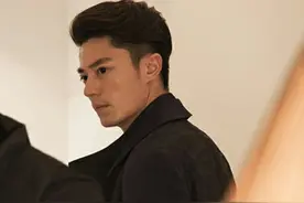 当年，霍建华的美貌是靠睫毛撑起来的吧？图片