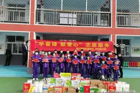 给苔花一缕阳光，让青春饱满绽放。图片