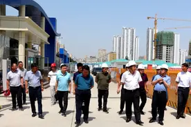 甘肃建投副总经理李锁林莅临“兰州环球港项目”调研指导图片