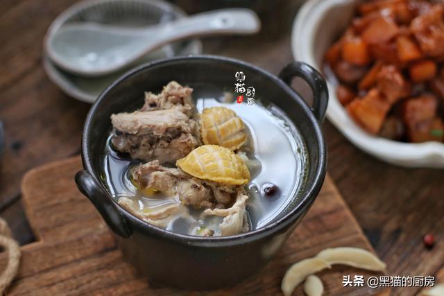 人参花胶鲍鱼煲鸡汤 2026年花胶鲍鱼海参煲鸡可以放人参吗