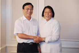 中国大唐原董事长陈进行撰文：怀念老大姐申纪兰图片