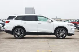 家用买大空间SUV，选这3款不会错，直降8万多，颜值高，很有档次图片