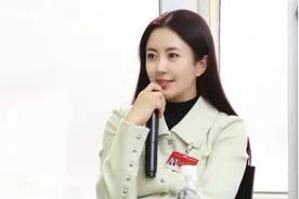 拍戏时意外怀孕！她如今孩子11岁，但是不知道父亲是谁？图片