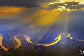 今天，小编决定给大家做一次讲解员，带你玩转乾坤湾图片
