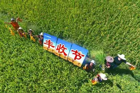 来了！完整版《调声欢唱新时代》↓图片