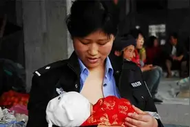 汶川地震，哺乳9个婴儿的“警察妈妈”，后来怎么样了？图片