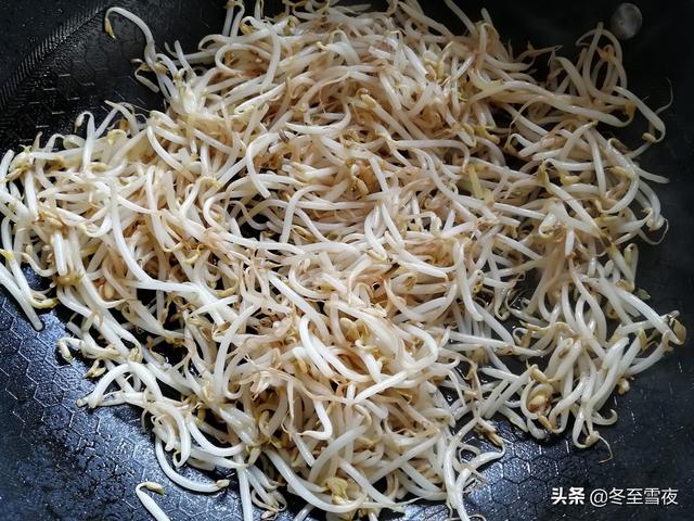 春季，做家常小炒首选它，素炒不放肉，清爽可口，怎么吃都不长肉