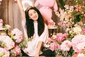 赵丽颖33岁庆生照曝光，头戴皇冠宛如少女，曾遭初恋劈腿很心酸图片