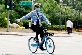 骑车转弯时，这个动作真的很重要！图片