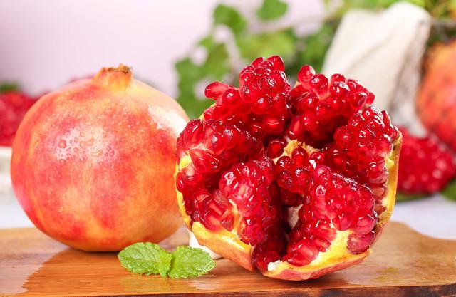 除夕夜，家中摆上这10种“吉祥果”，寓意牛气冲天，好吃还不贵