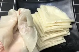 又透明又薄的筋饼，老阿姨教你，原来做法这么简单，一学就会图片