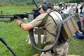 一个弹药箱能装多少子弹？美国420发，俄罗斯500发，那中国呢？图片