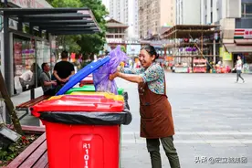 垃圾分类"红黄蓝绿"：花果园四色垃圾桶在R区试点正式启用图片