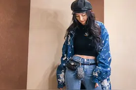 胸大的女生，尽量别穿紧身衣，学学杨幂这样穿，显瘦更苗条图片