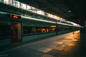 男人和情人再次相见，还会旧情复燃吗？图片