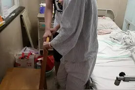 广州女生遭遇车祸、骨盆被撞碎，只做微创手术就站起来了图片