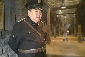 郑则仕的跌宕人生：手撕王家卫，与张卫健交恶，被同伴携款潜逃图片